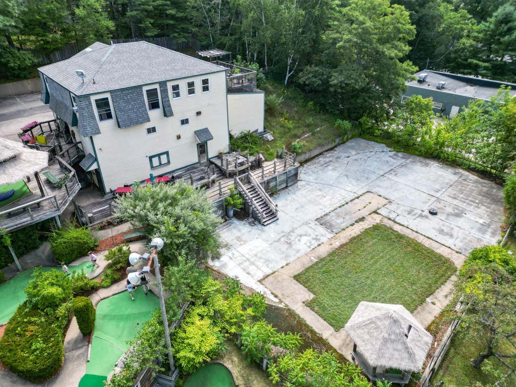 Photo of 2129 White Mountain Highway, Conway, NH 03860 (MLS # 5105035)