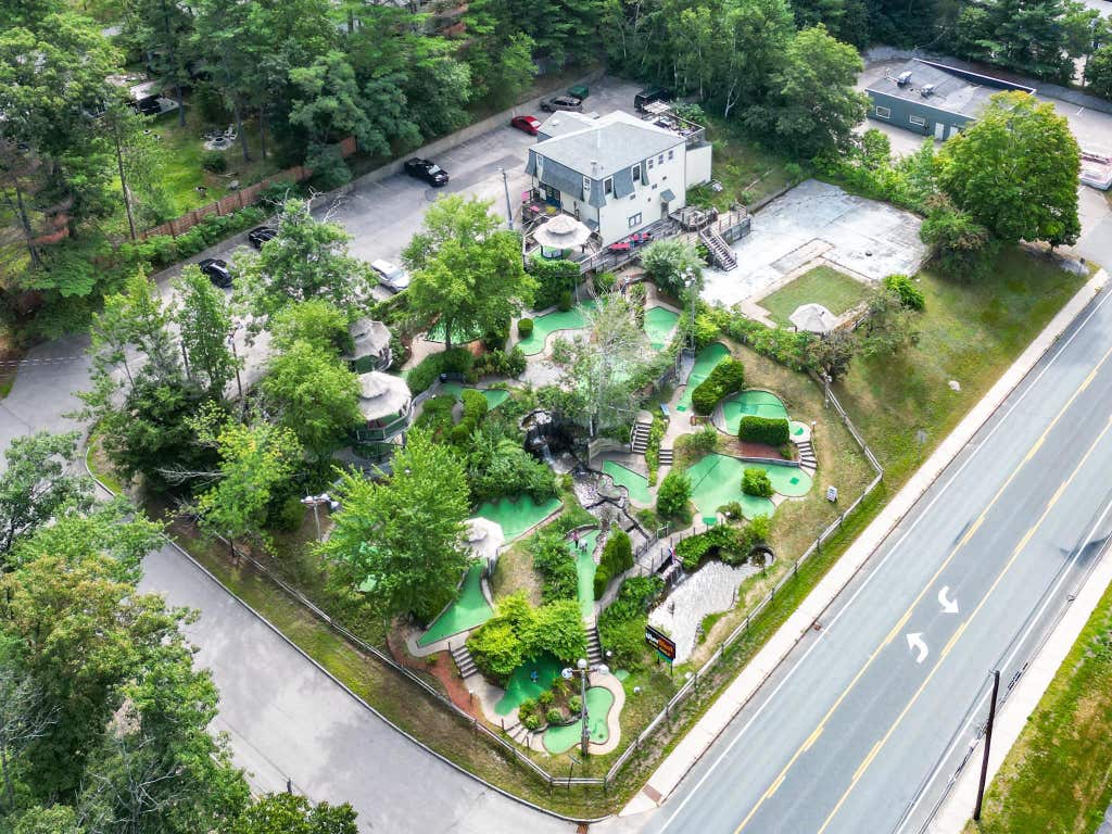 Photo of 2129 White Mountain Highway, Conway, NH 03860 (MLS # 5105035)