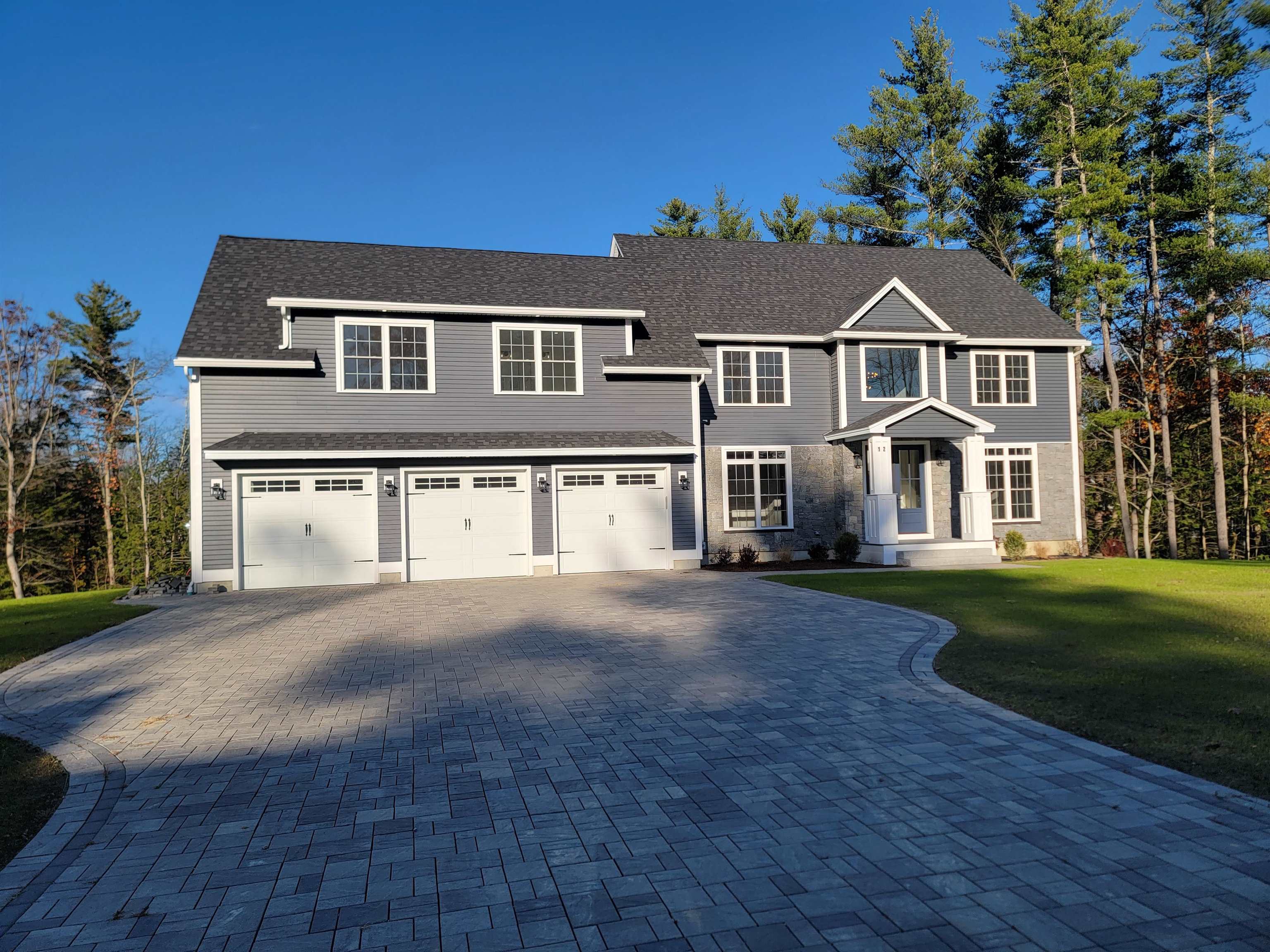 12 Zeland Drive