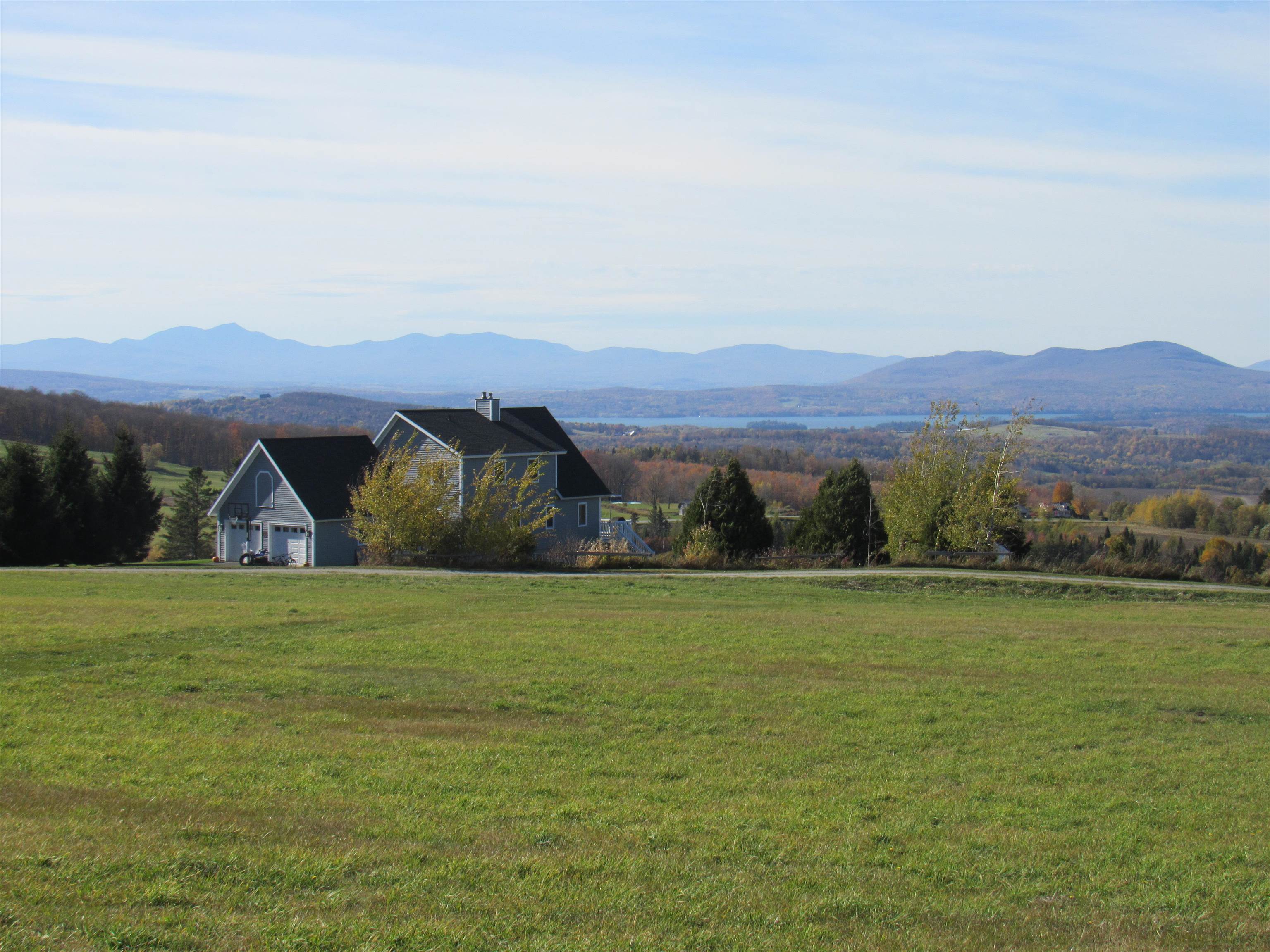 2103 Herrick Road - Photo 3