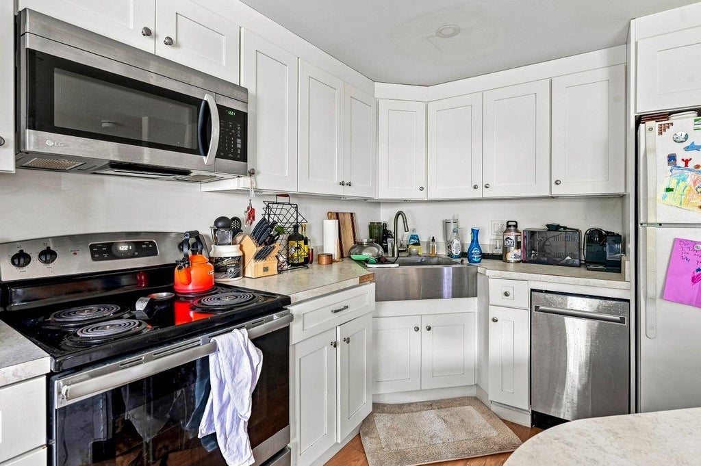 Photo of 777 Middle Road #6, Portsmouth, NH 03801 (MLS # 5106422)