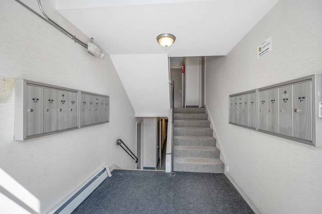 Photo of 90 East Broadway Street #11, Derry, NH 03038 (MLS # 5107975)