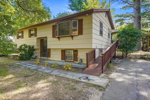Photo of 98 Conant Road, Nashua, NH 03062 (MLS # 5107296)
