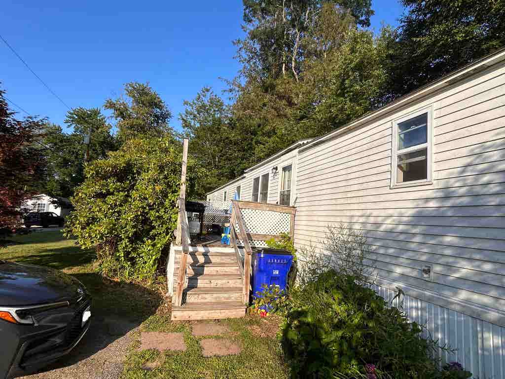 Photo of 16 Sumac Street, Exeter, NH 03833 (MLS # 5102252)
