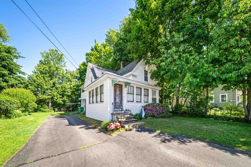 Photo of 18 Morton Avenue, Rochester, NH 03867 (MLS # 5094293)