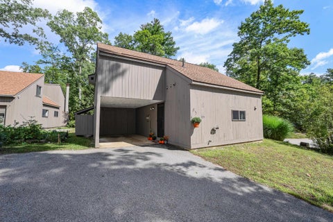 Photo of 105 Coburn Woods Drive, Nashua, NH 03063 (MLS # 5110023)