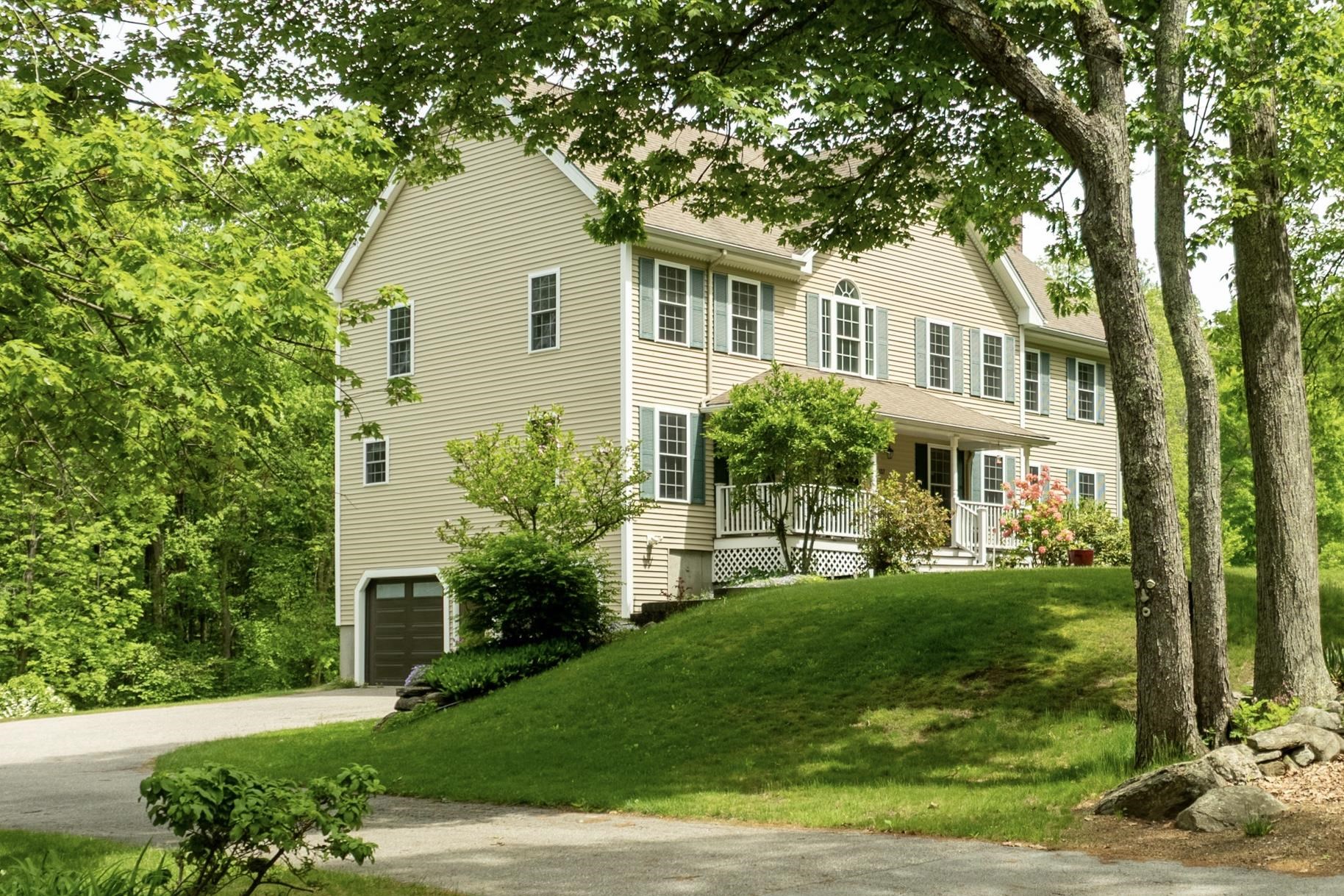 537 Pingree Hill Road