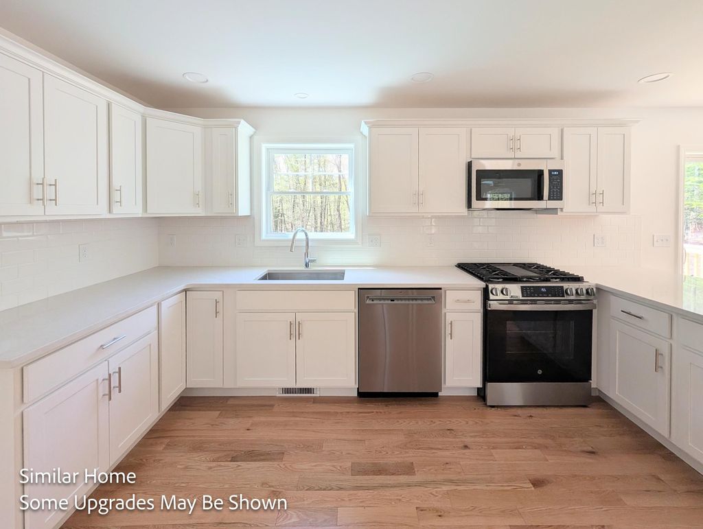 Photo of 19 Richards Way, Farmington, NH 03835 (MLS # 5089805)