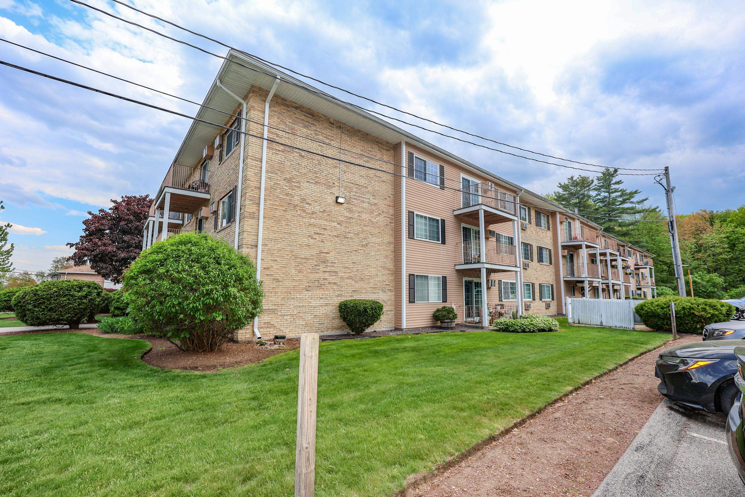 379 Huse Road 14