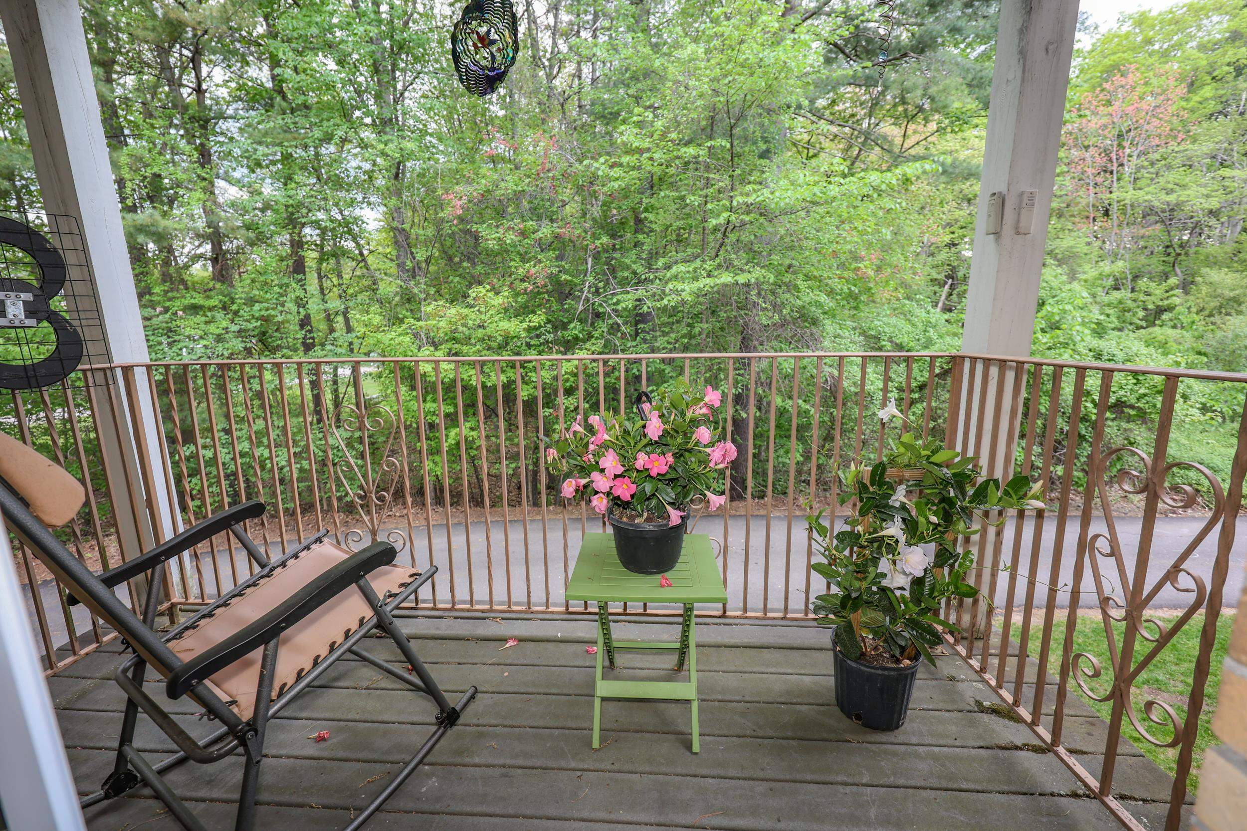 379 Huse Road 14