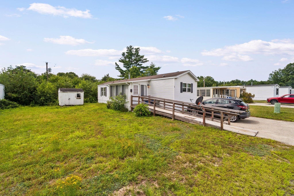 Photo of 43 Pinyon Place, Londonderry, NH 03038 (MLS # 5103998)