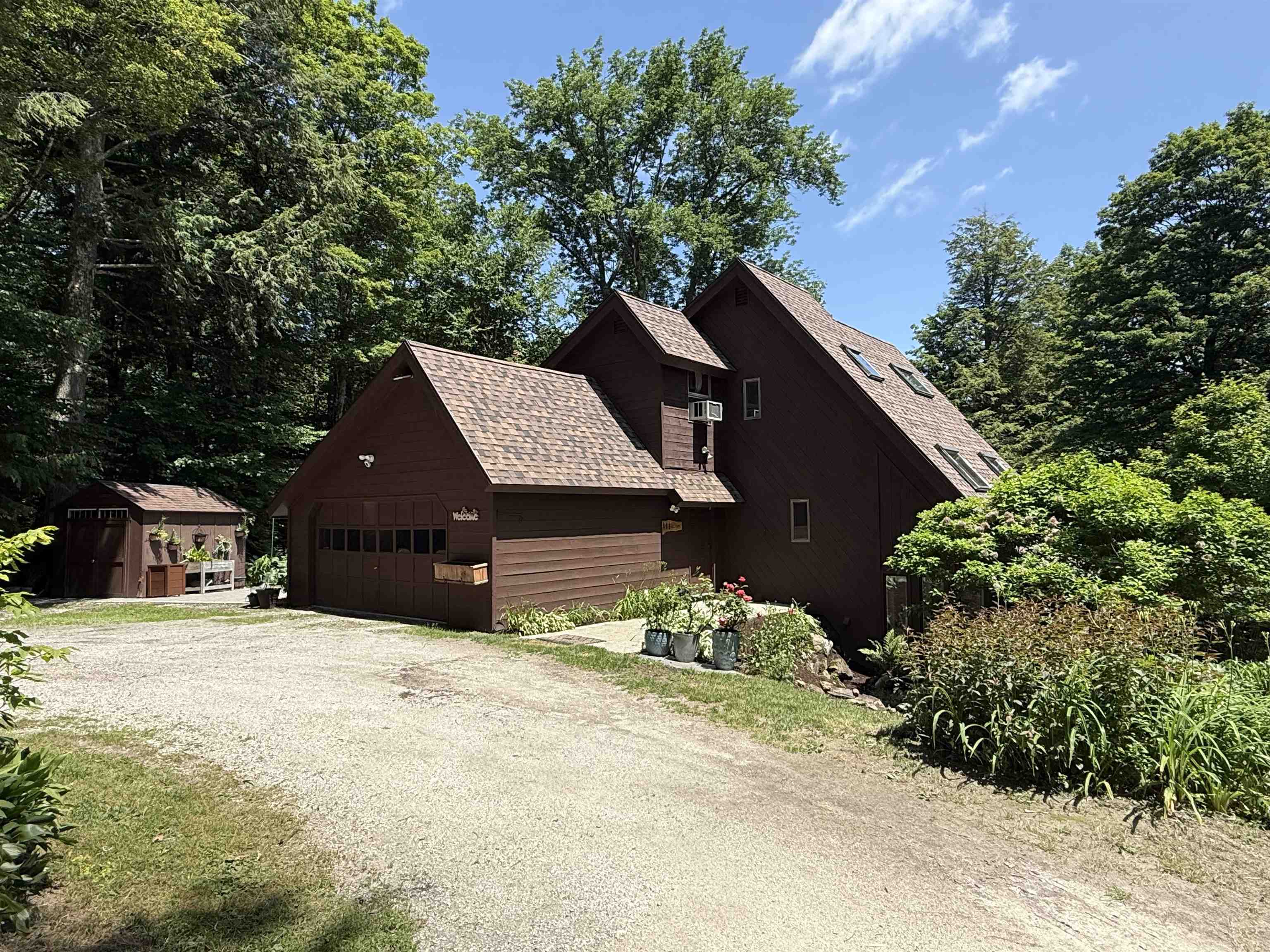 218 Lakewood Drive
