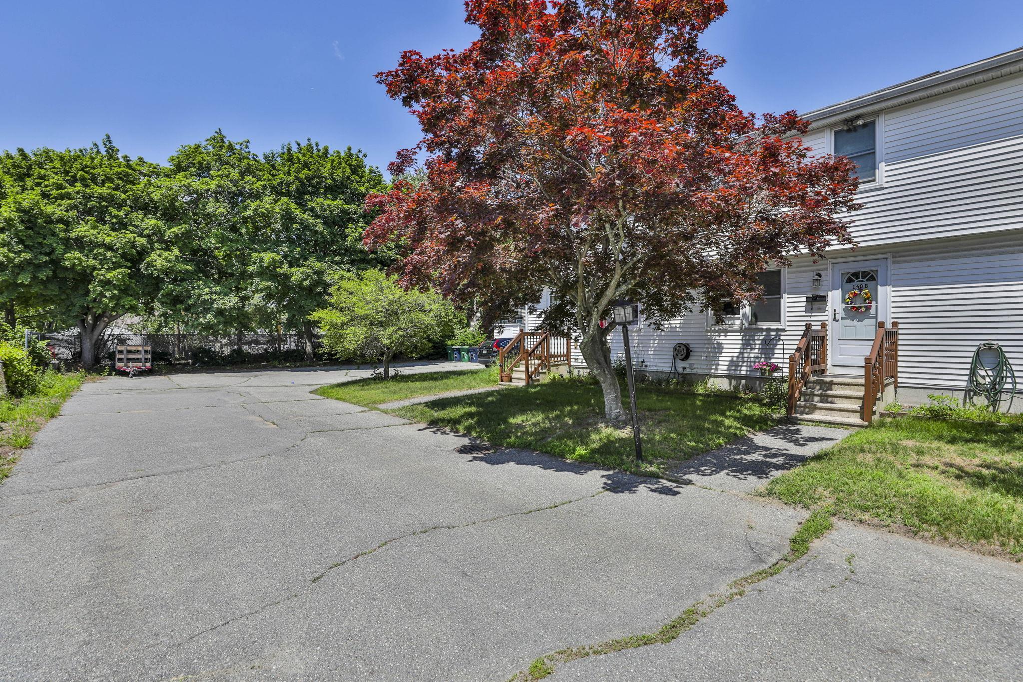 160 West Hollis Street B