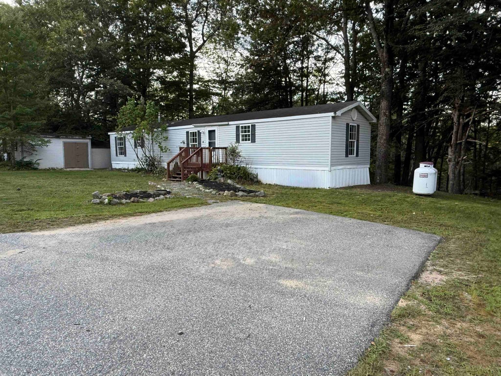Photo of 18 Tee Dee Drive, Belmont, NH 03220 (MLS # 5108522)