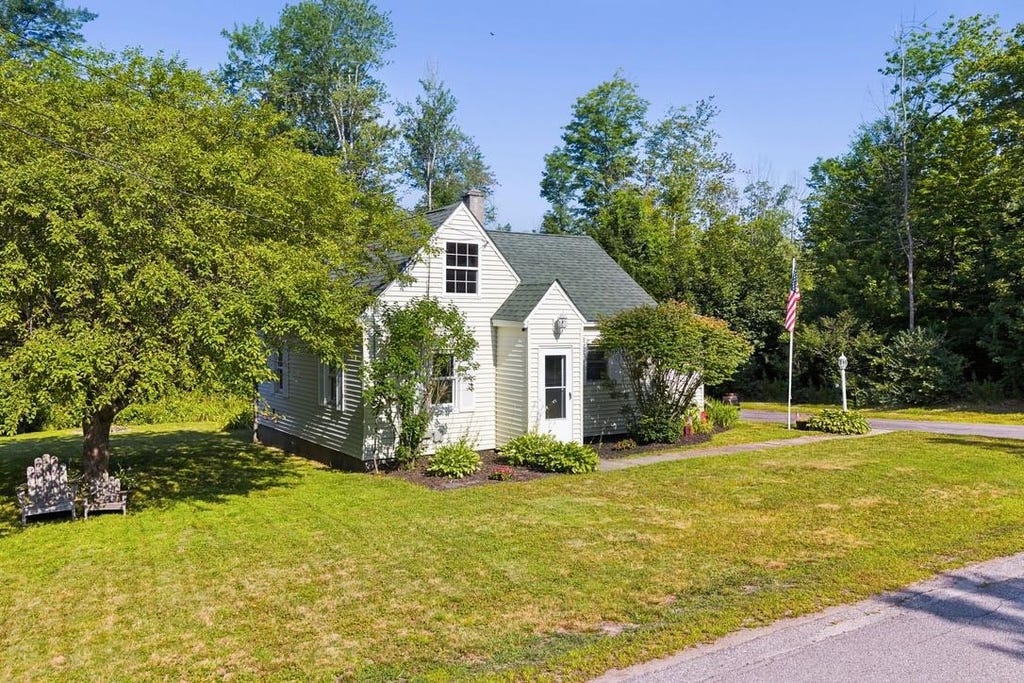Photo of 174 Summer Street, Newport, NH 03773 (MLS # 5102194)