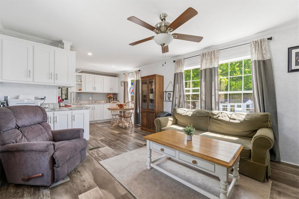 Photo of 11 Daisy Drive, Pittsfield, NH 03263 (MLS # 5093459)