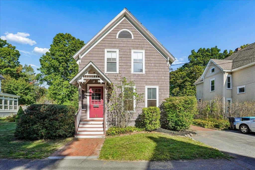 Photo of 12 Holt Street, Concord, NH 03301 (MLS # 5110197)