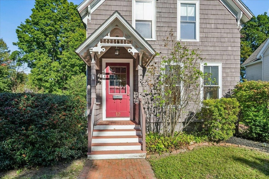 Photo of 12 Holt Street, Concord, NH 03301 (MLS # 5110197)