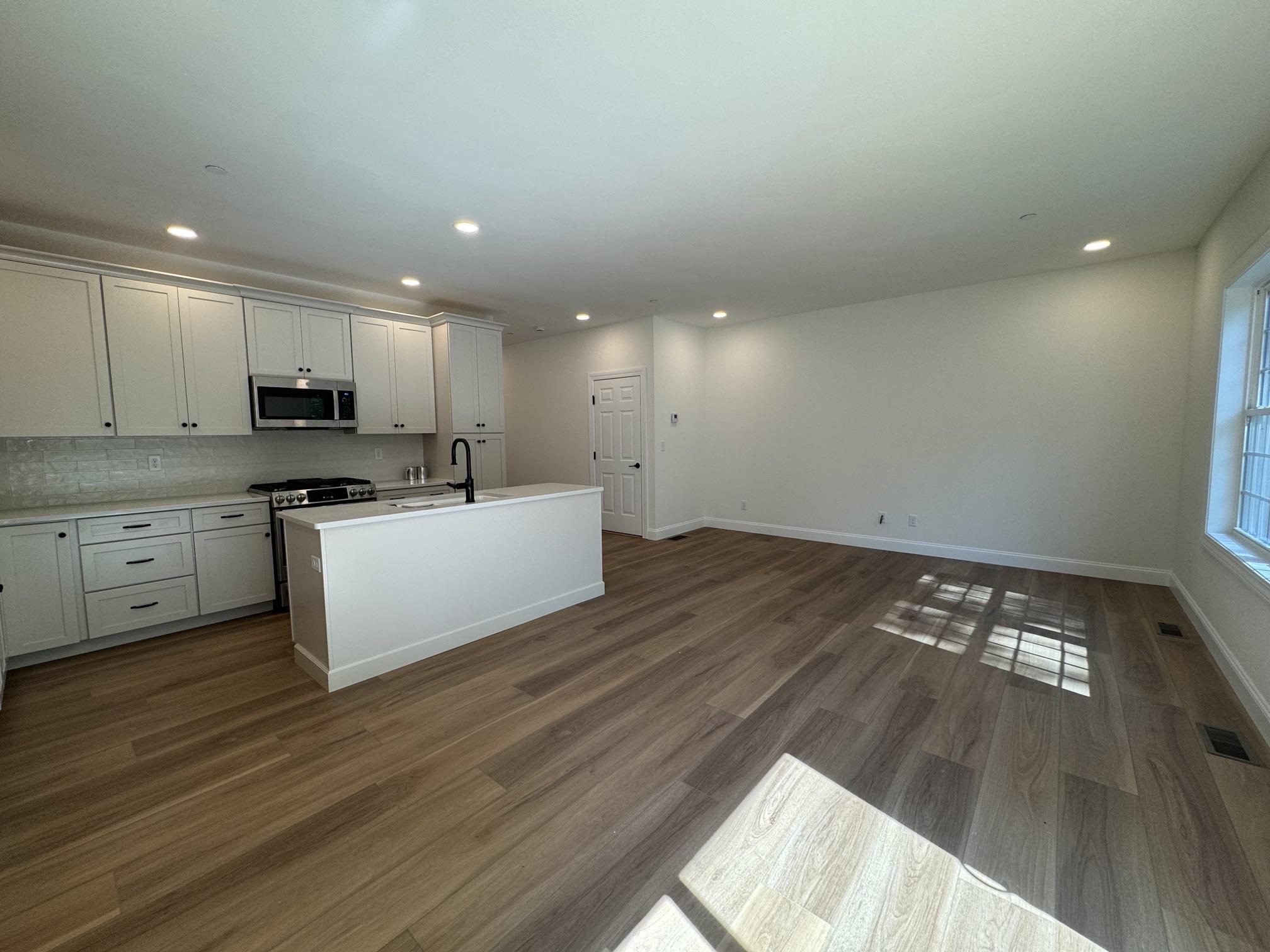 5C Dearborn Circle