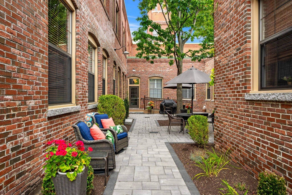 Photo of 871 Islington Street #7A, Portsmouth, NH 03801 (MLS # 5109254)
