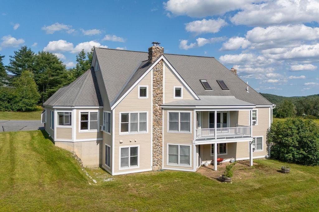 Photo of 33 Wintercroft Circle #5, Grantham, NH 03753 (MLS # 5102358)