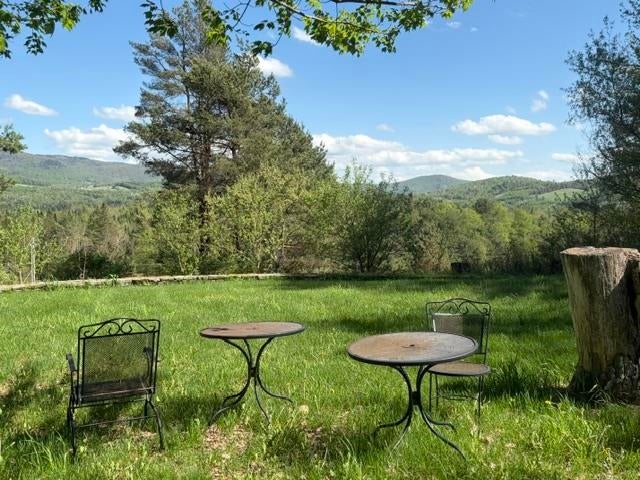 1465 Darling Hill Road