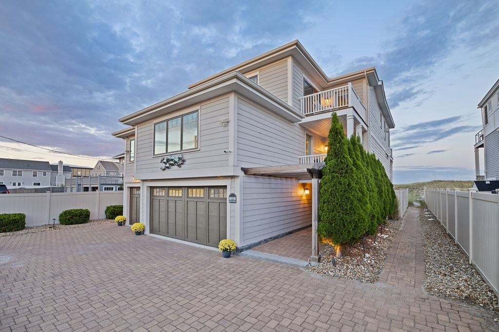 126 Ocean Boulevard