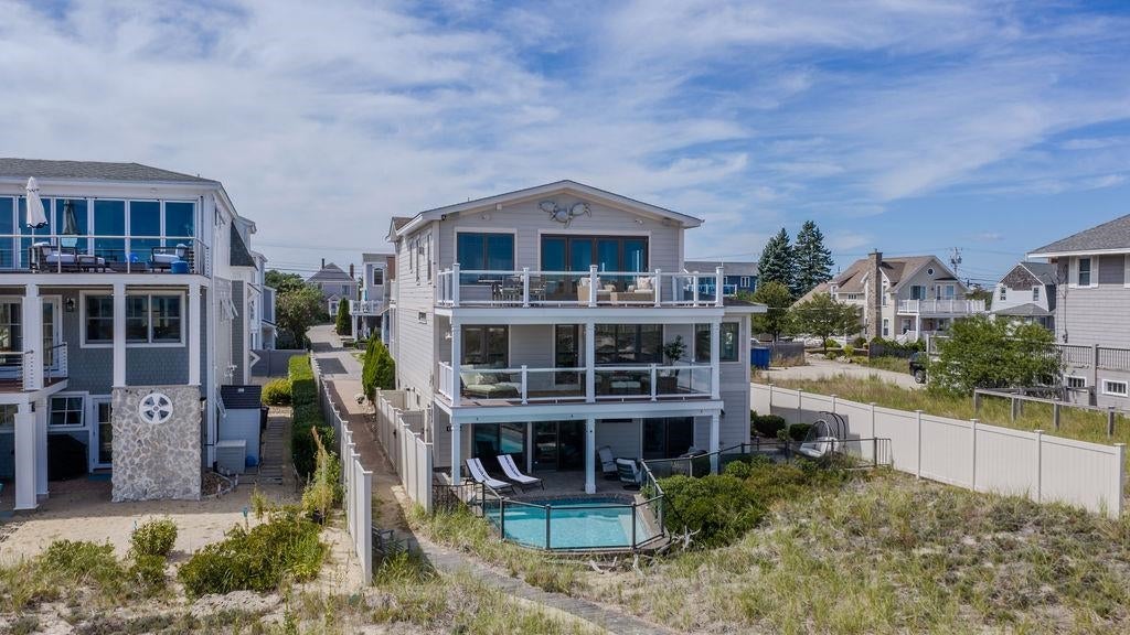 126 Ocean Boulevard