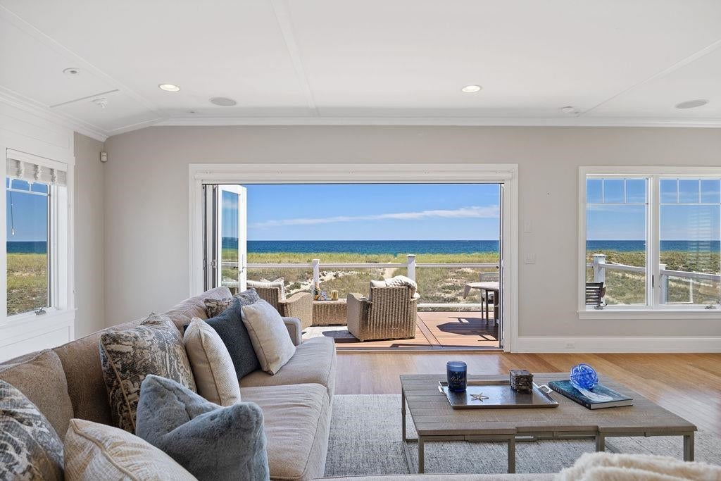 126 Ocean Boulevard