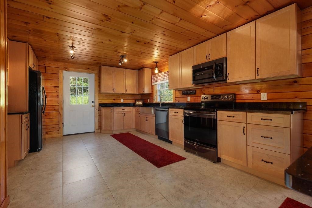Photo of 226 Ledge Drive, Plainfield, NH 03781 (MLS # 5113433)