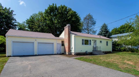 Photo of 16 Tuck Road, Hampton, NH 03842 (MLS # 5101388)