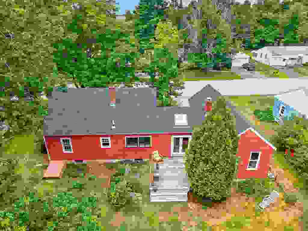 Photo of 7 Wilbrod Avenue, Dover, NH 03820 (MLS # 5103354)