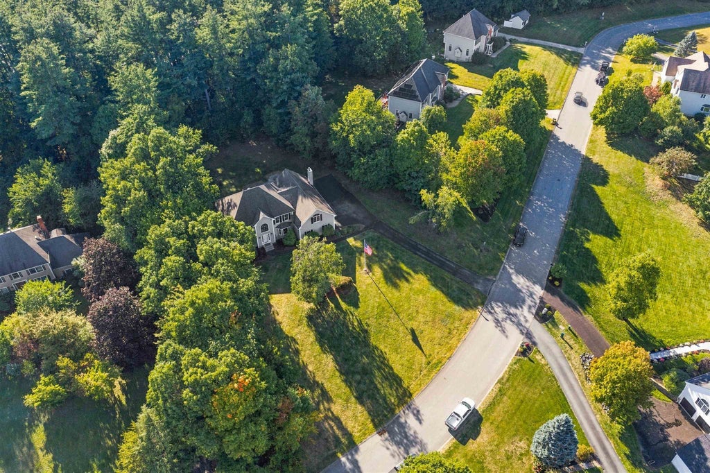 Photo of 13 Longview Circle, Pelham, NH 03076 (MLS # 5111160)