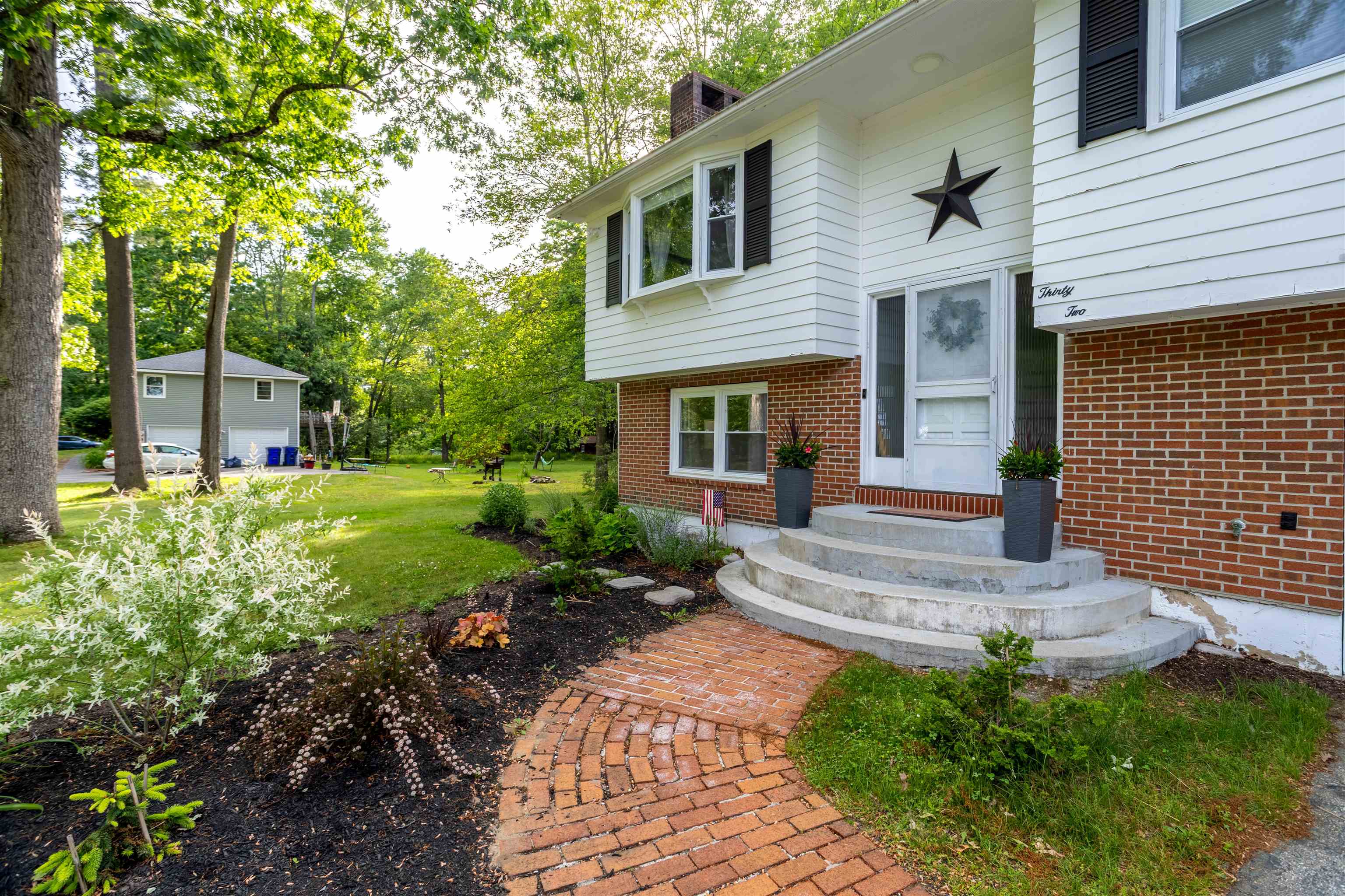 32 Alvirne Drive