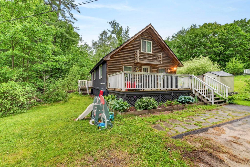 Photo of 20 Sunrise Place, Hillsborough, NH 03244 (MLS # 5092393)