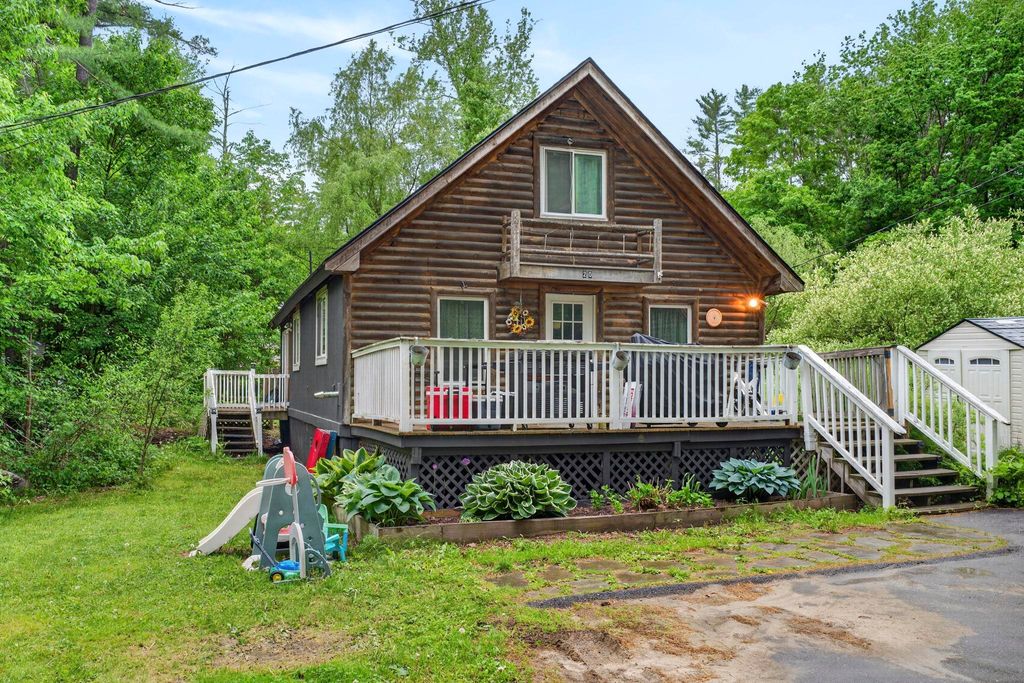 Photo of 20 Sunrise Place, Hillsborough, NH 03244 (MLS # 5092393)