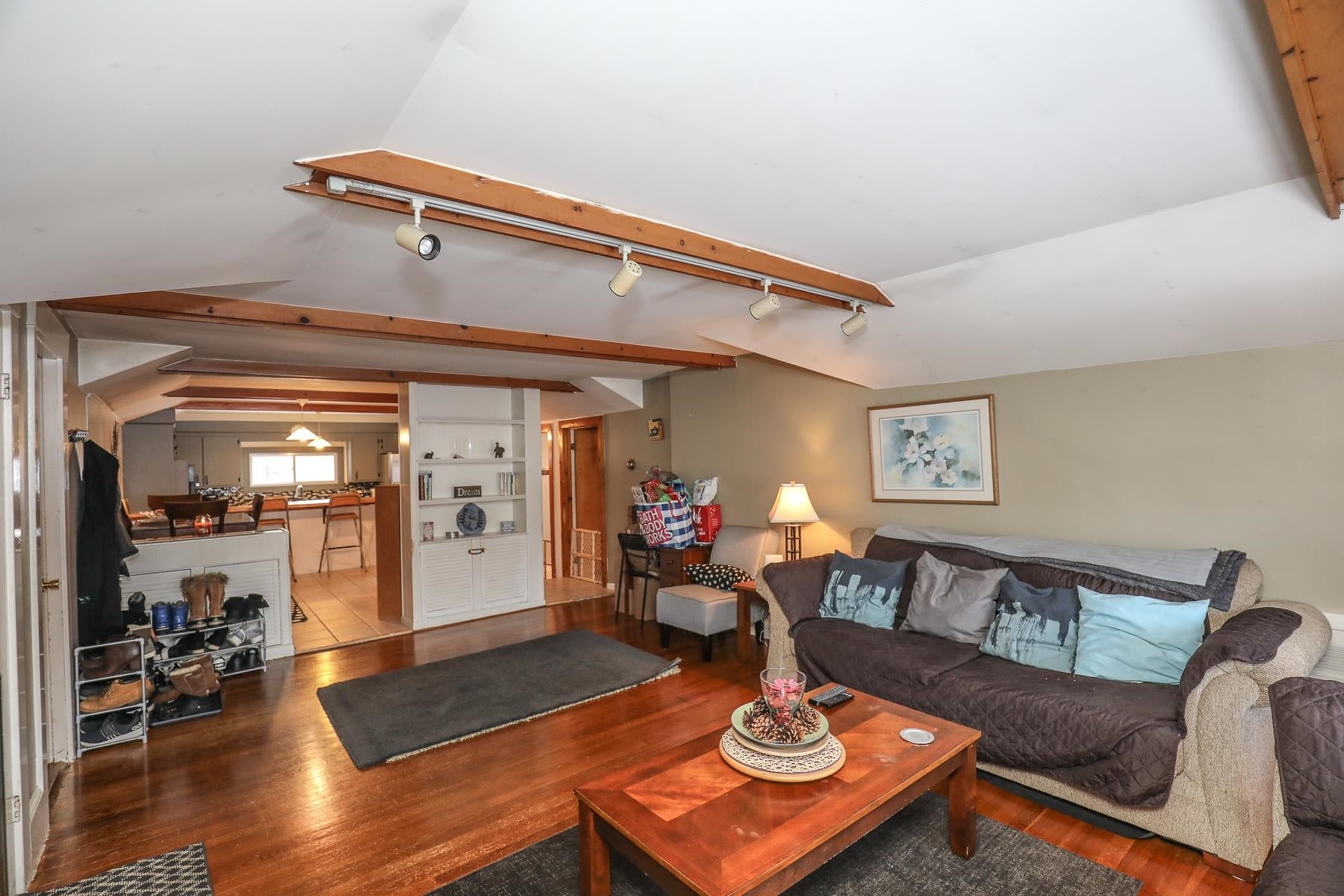 430 Boynton Street 2nd floor