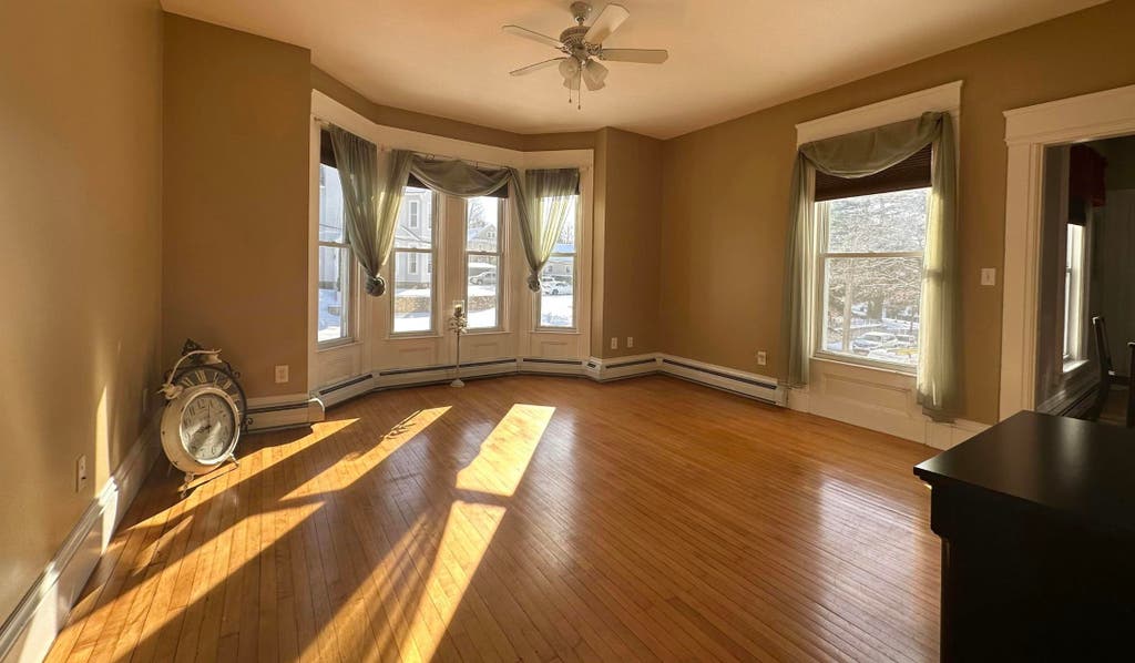 Photo of 313 Bridge Street #3, Manchester, NH 03104 (MLS # 5103816)