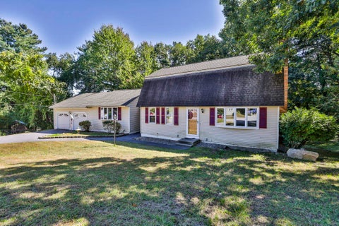 Photo of 16 Blueberry Lane, Nashua, NH 03062 (MLS # 5111930)