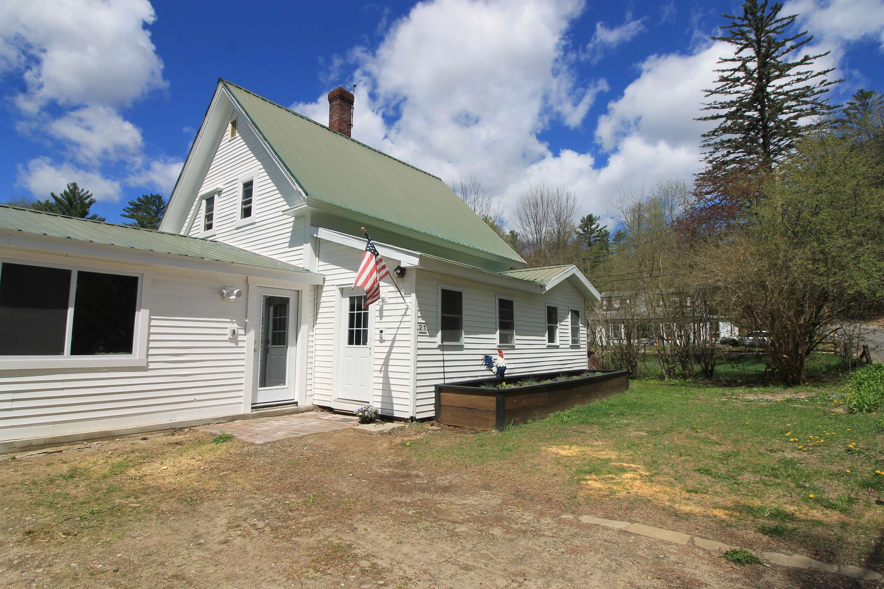 21 Mirror Lake Road