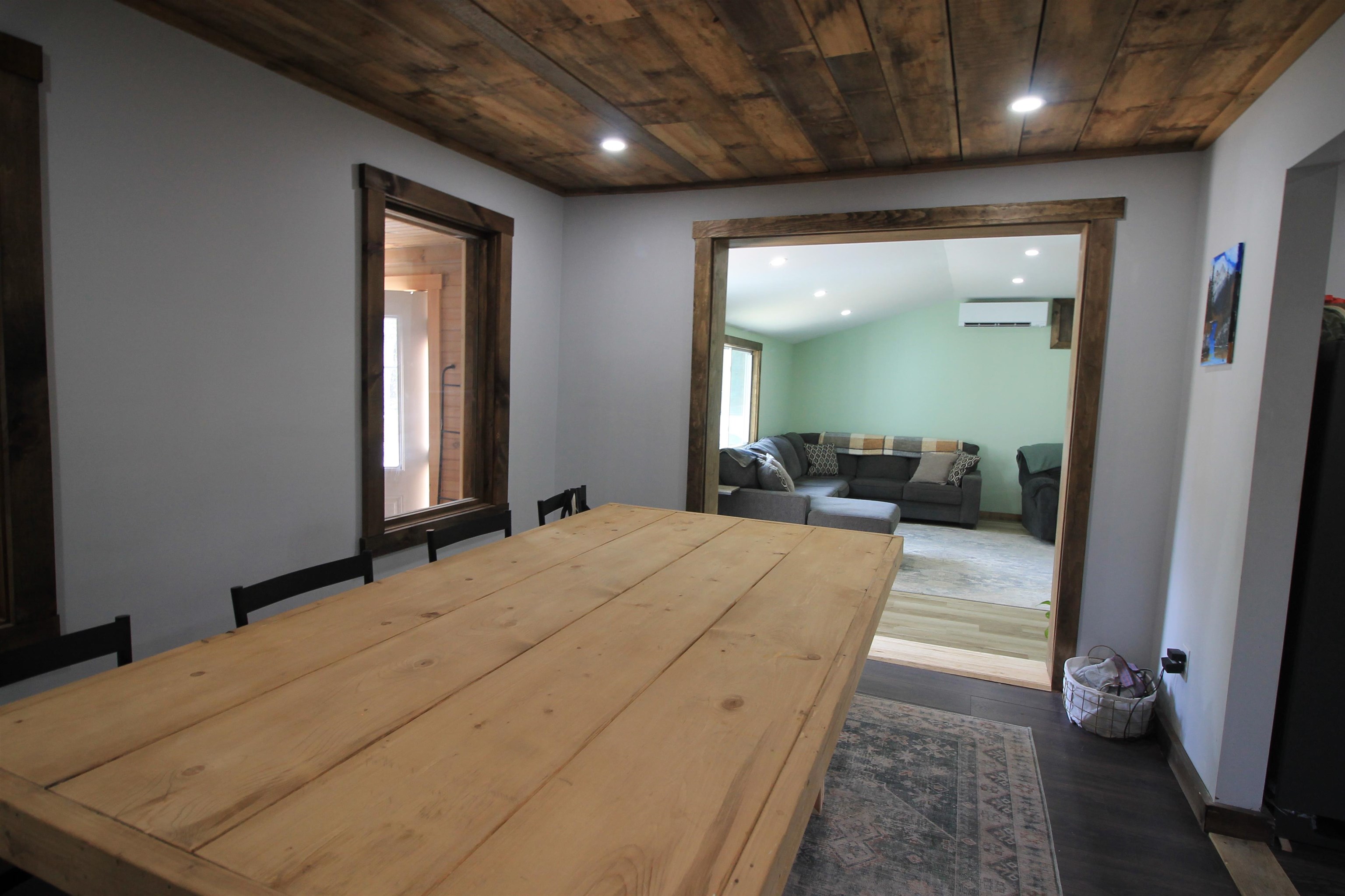 21 Mirror Lake Road