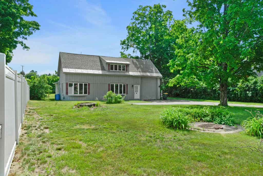 Photo of 148 Charles Street, Rochester, NH 03867 (MLS # 5093185)