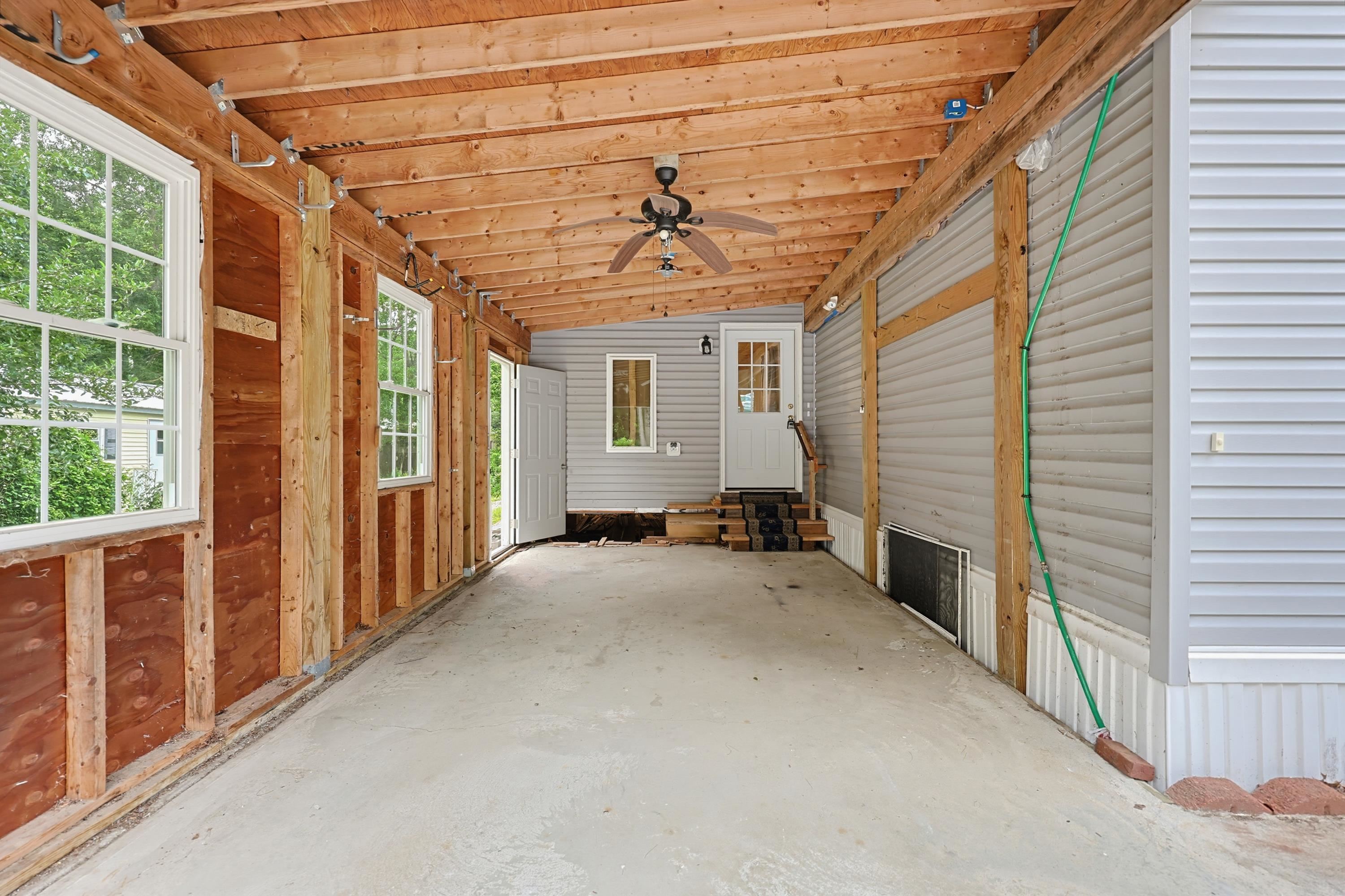 83 Boxwood Lane
