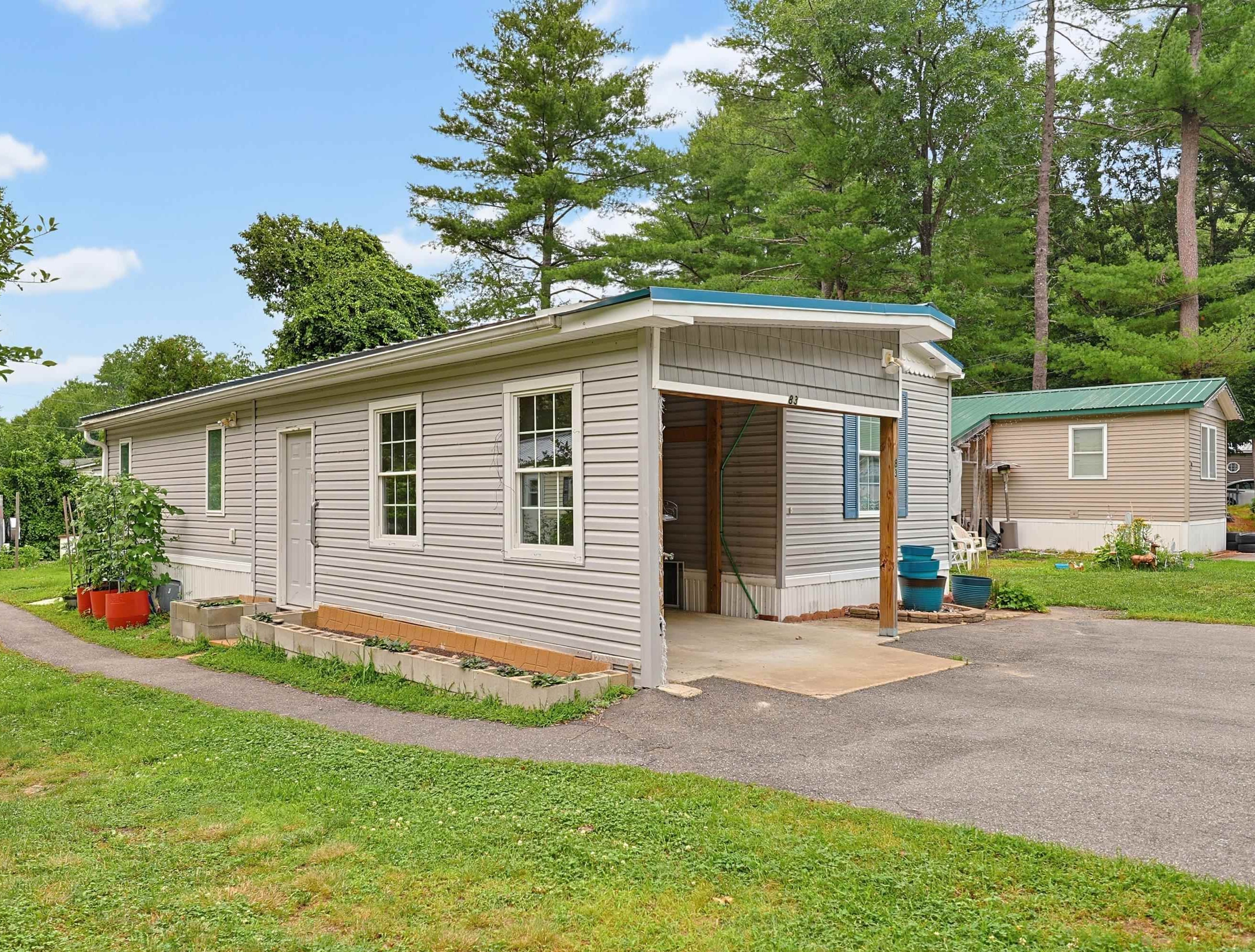 83 Boxwood Lane