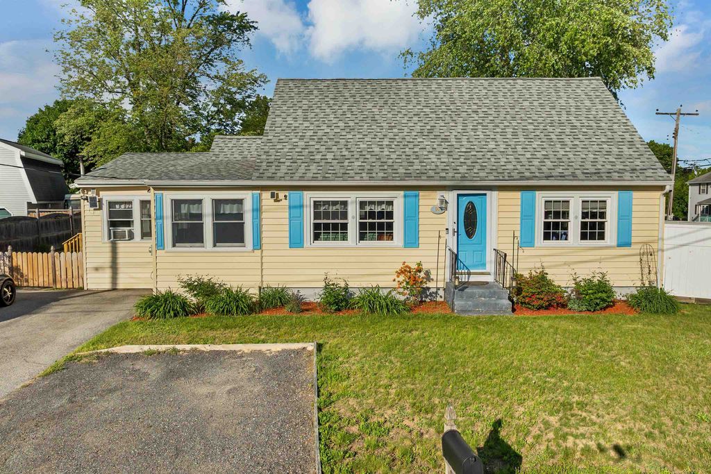 Photo of 10 Cross Street, Hudson, NH 03051 (MLS # 5091772)