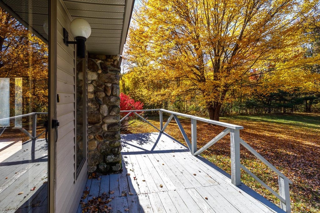 Photo of 22 Birch Road, Deerfield, NH 03037 (MLS # 5115256)