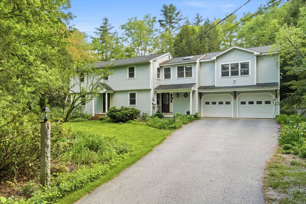 Photo of 26 Jonathan Lane, Bow, NH 03304 (MLS # 5092499)
