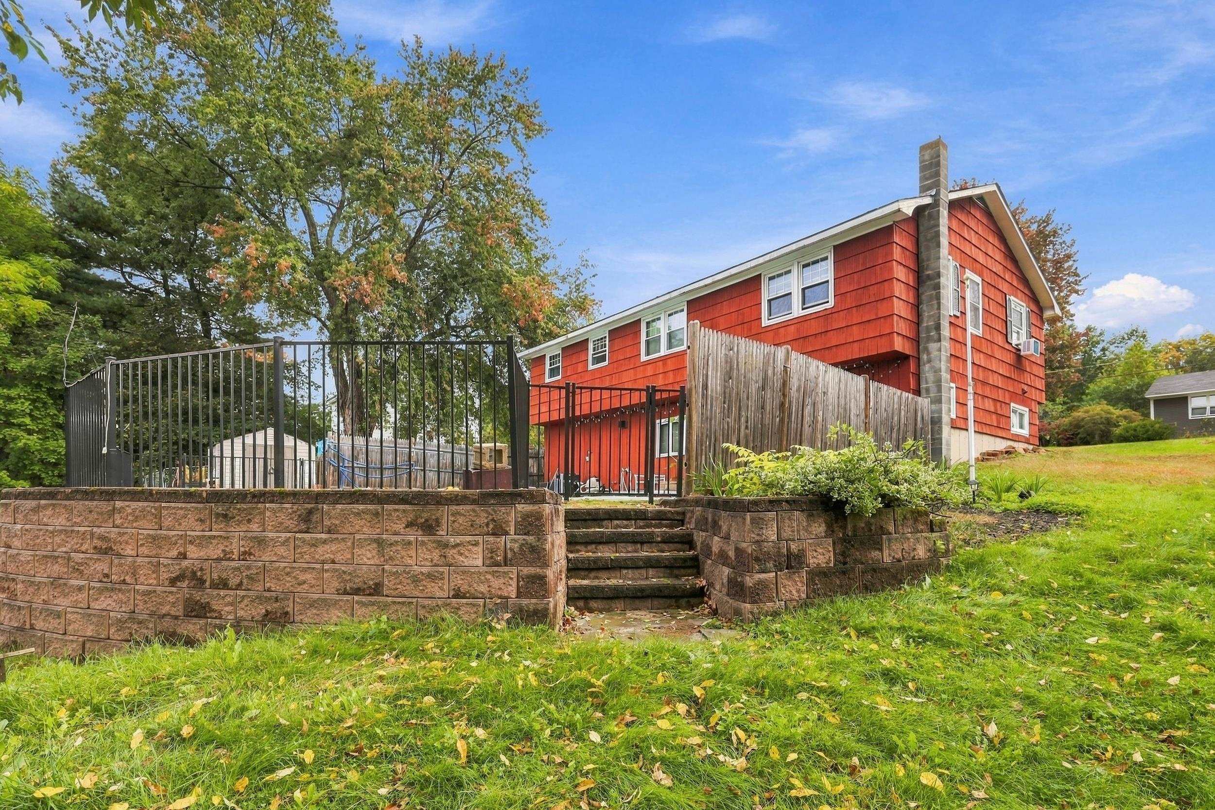382 Perley Avenue