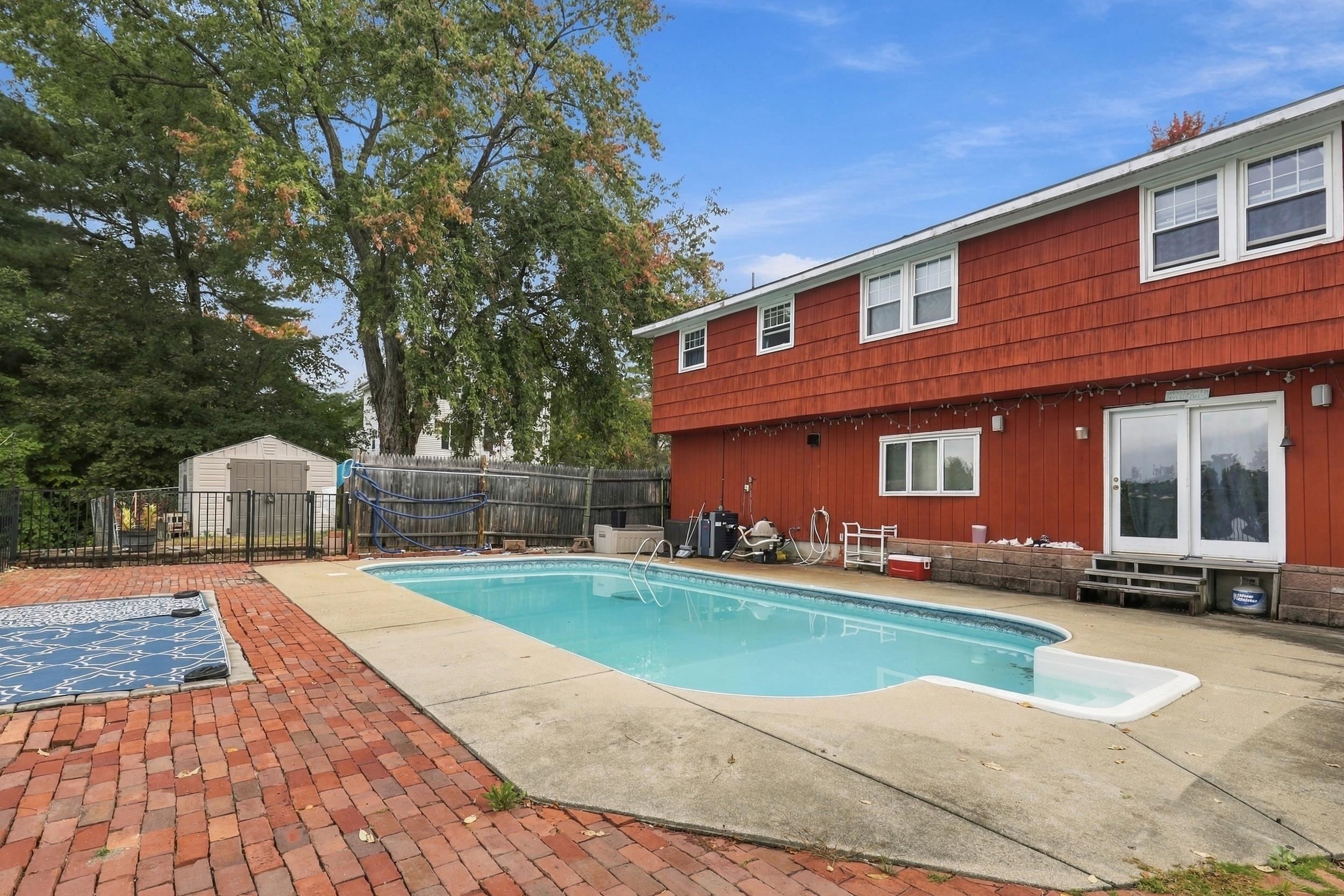 382 Perley Avenue