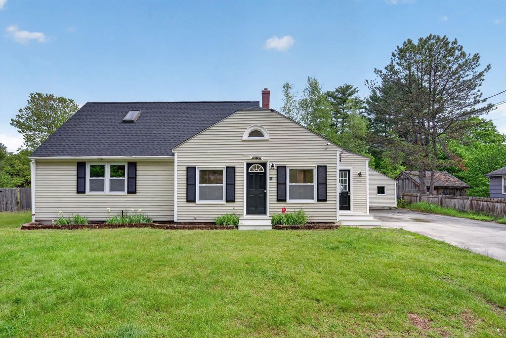 Photo of 96 Salmon Falls Road, Rochester, NH 03868 (MLS # 5092803)